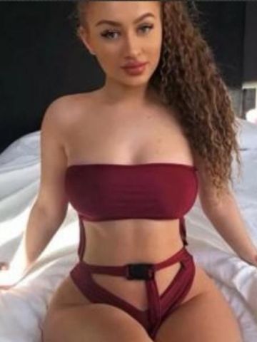 Амина Студентка Массажистка